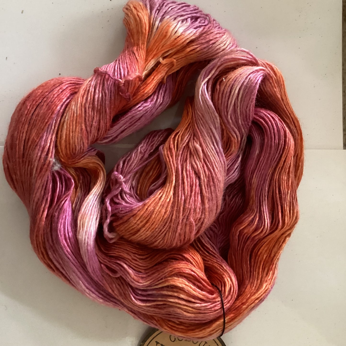 Pink pop Merino and silk 4 ply 100 g