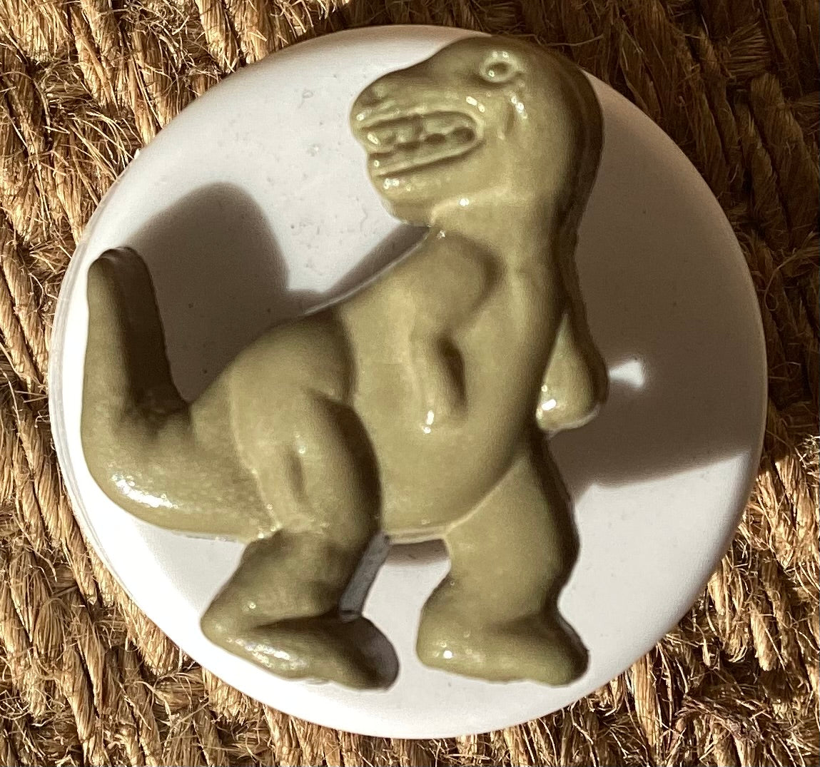 Beige dinosaur button 25 cm