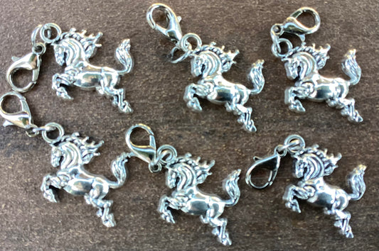 Jumping horse stitch markers